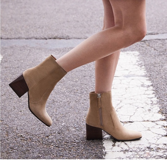 Blondo Salome Taupe Suede by Blondo Waterproof in Taupe Brown Size 7.5. - Picture 1 of 15